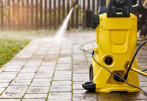 Best Pool Deck Cleaning  in River Hills, WI
